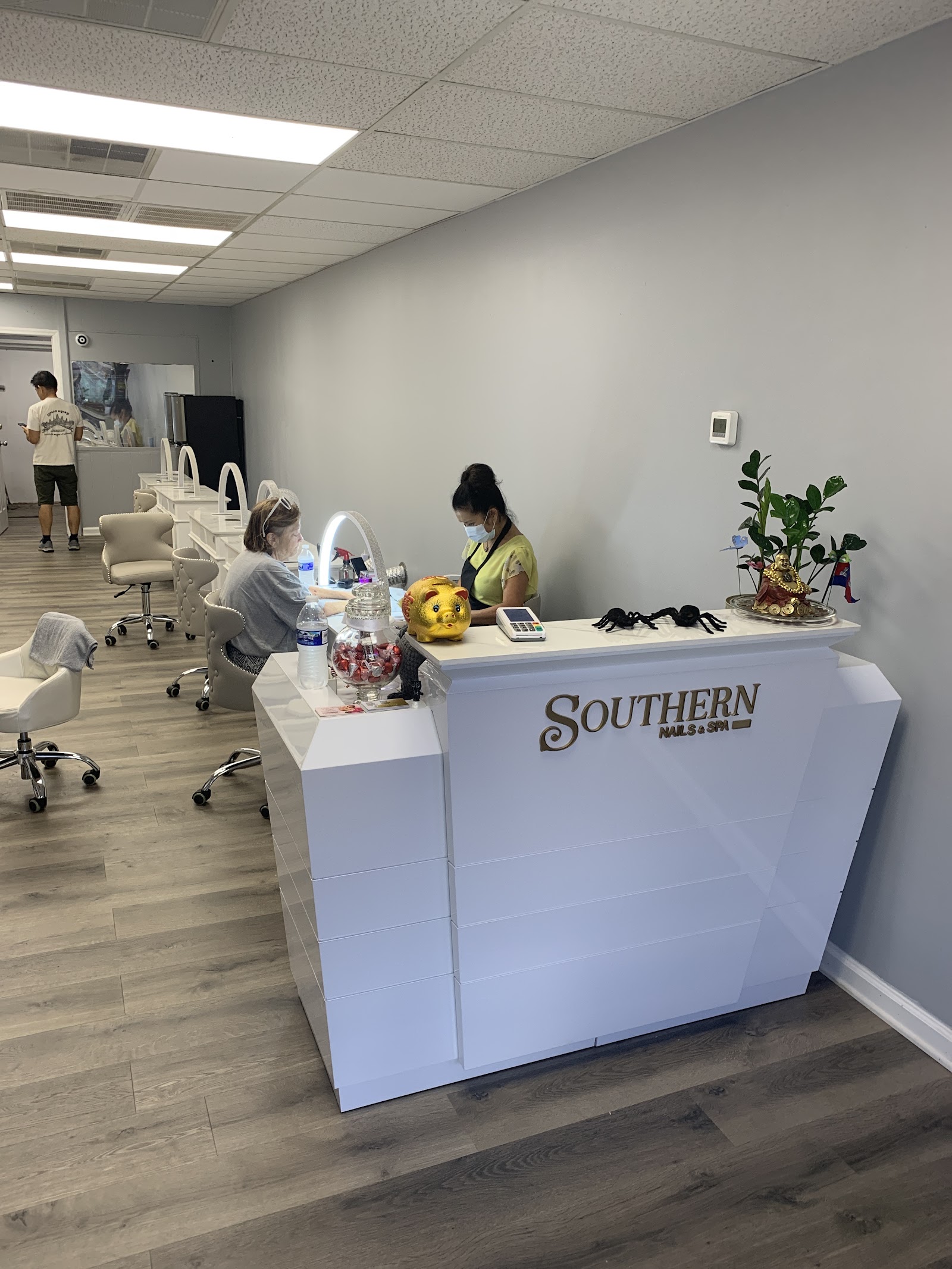 Southern Nails and Spa nail photo 1